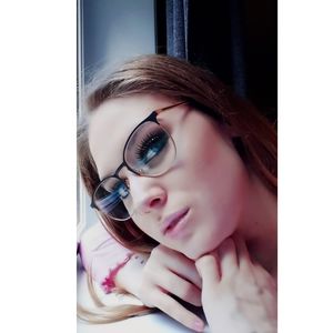 Meet your Posher, Cynthia